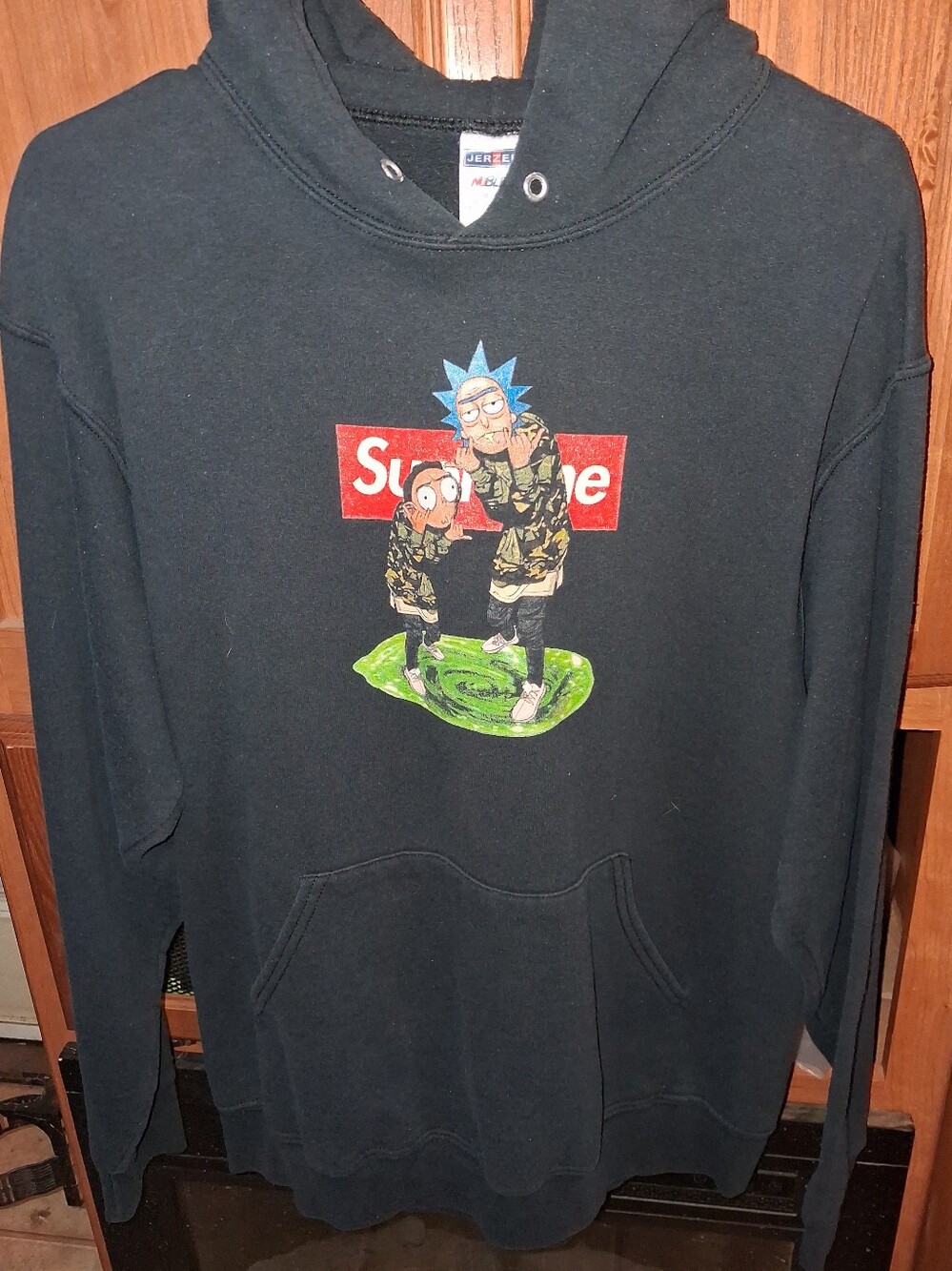 Supreme Jerzees Black Crewneck Hoodie with Rick And Morty Graphic Mens Medium